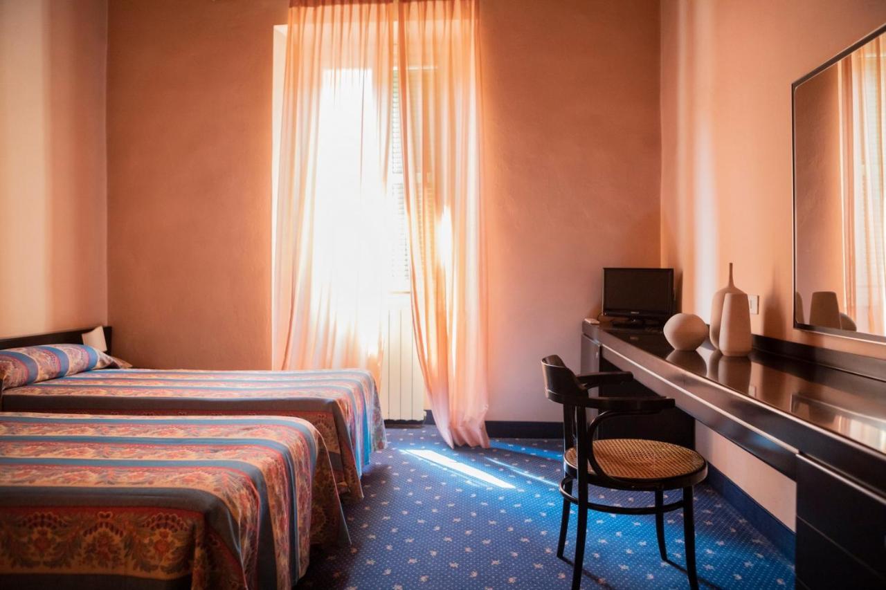 Hotel Milano Pool&Garden Salice Terme Exterior foto