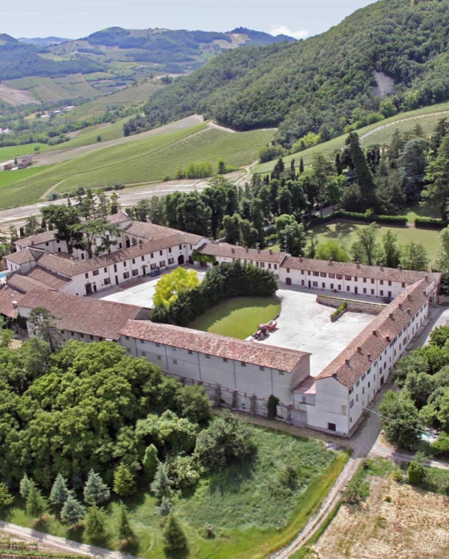 Hotel Milano Pool&Garden Salice Terme Exterior foto